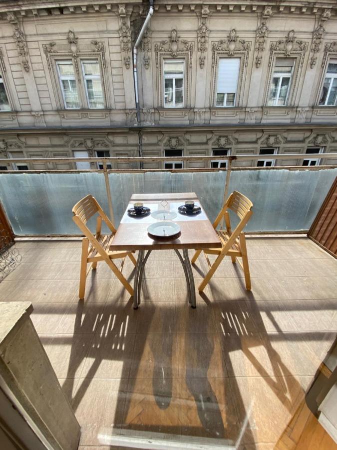 Parisi Flat Apartment Budapest Bagian luar foto