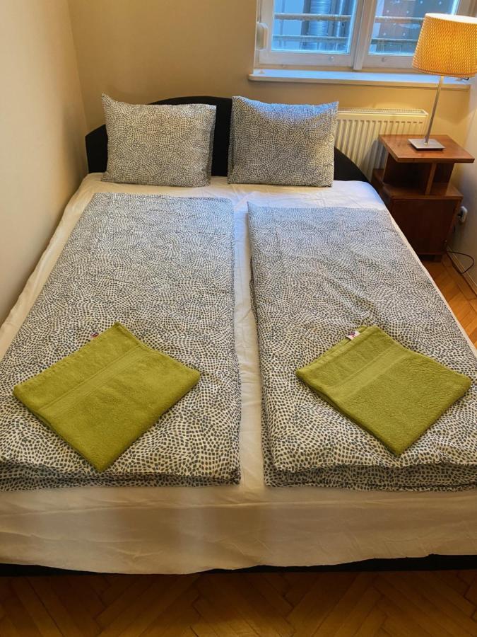 Parisi Flat Apartment Budapest Bagian luar foto