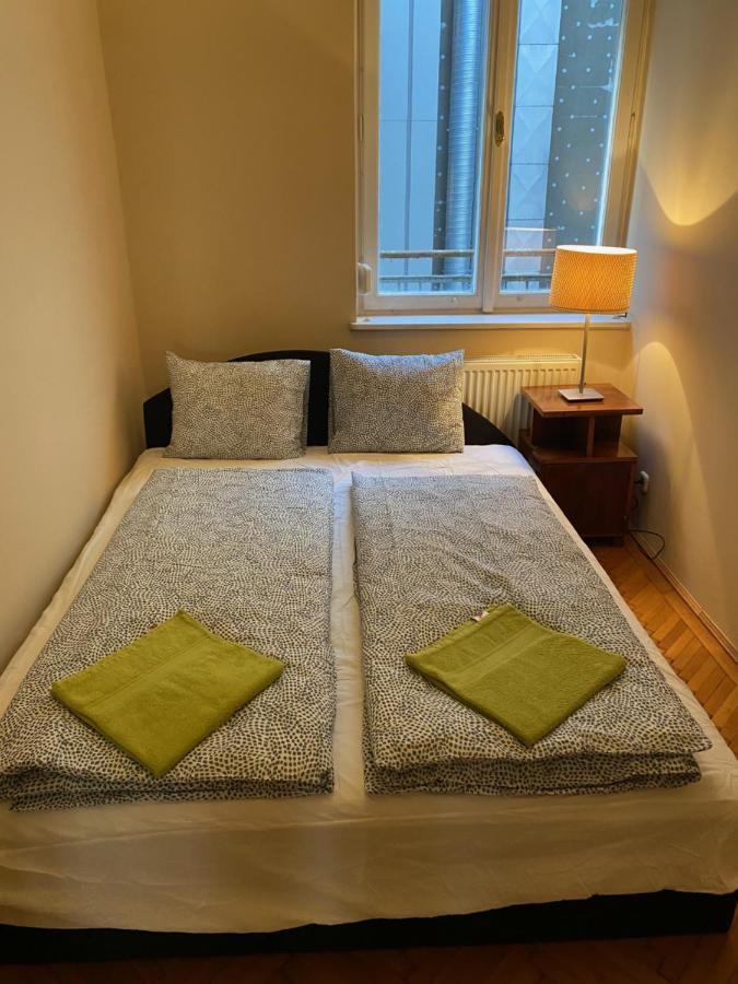 Parisi Flat Apartment Budapest Bagian luar foto